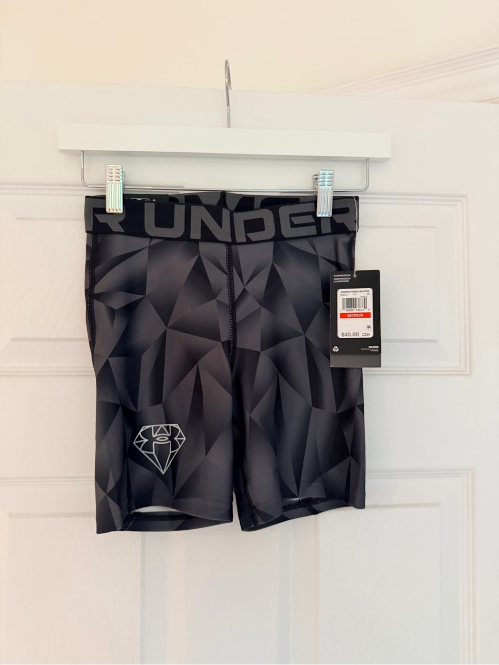 NWT Under Armour HeatGear Geometric Compression Shorts XS